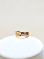 Load image into Gallery viewer, Gold Diamond Band Ring

