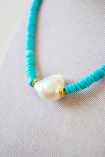Load image into Gallery viewer, Turquoise &amp; Baroque Pearl Choker
