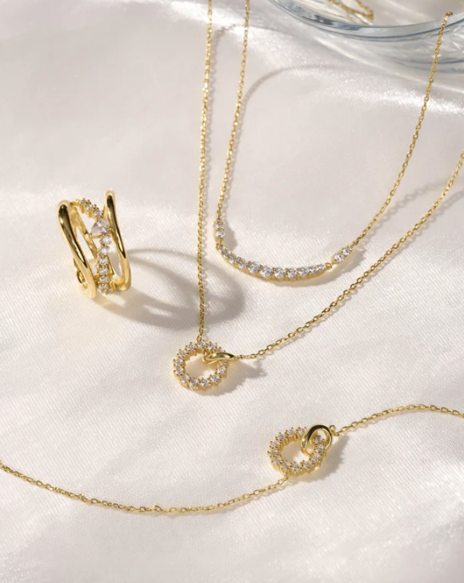 Gold Interlinked Circles Pavé Necklace