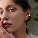 Load image into Gallery viewer, Gold Pearl Interlock Oval Hoop Earrings
