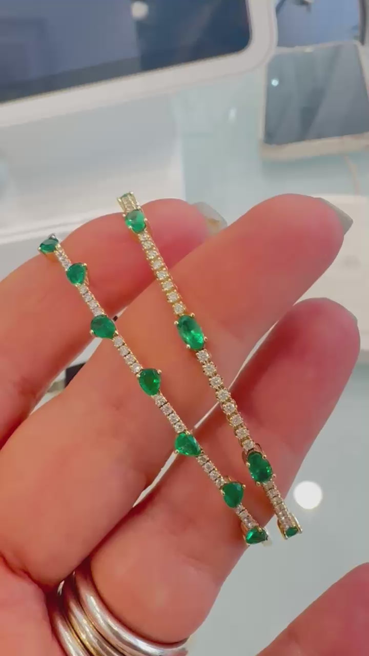 7 Pear Shaped Emerald and Diamond Bracelet