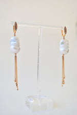 Load image into Gallery viewer, Long 14K Yg Diamond Earrings w/ Baroque Pearl
