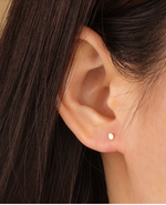 Load image into Gallery viewer, Lois Single Curved Stud Earring
